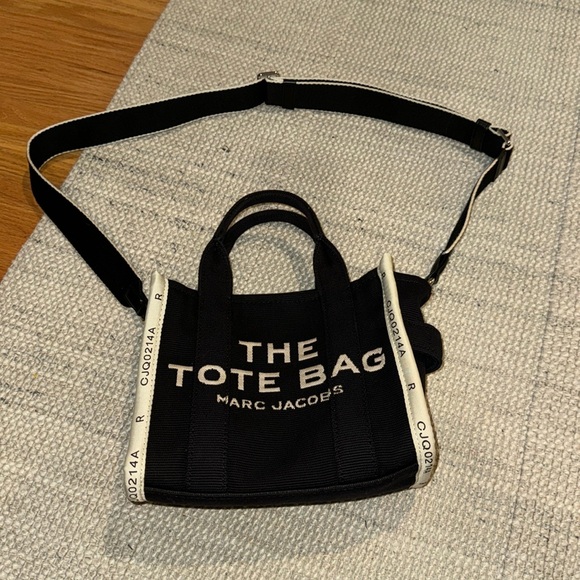Marc Jacobs Handbags - MARC JACOBS Black 'The Jacquard Small' Tote.